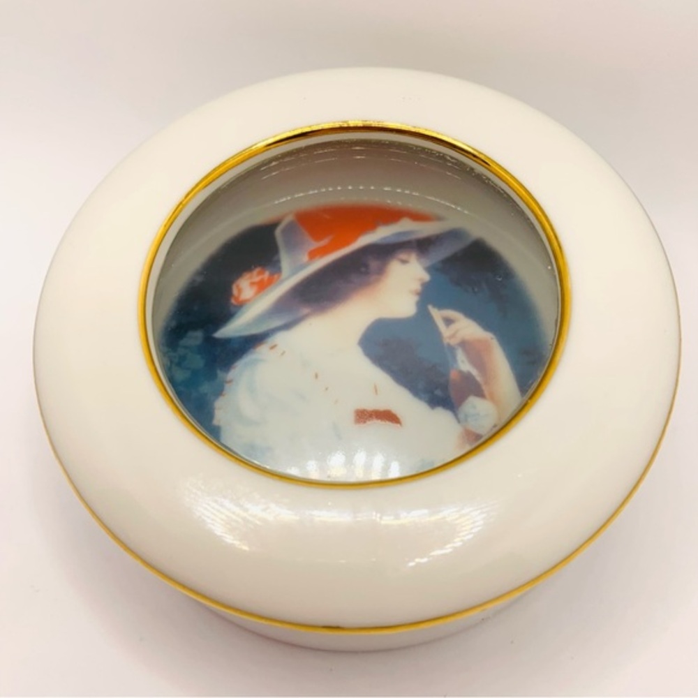 Vintage 1990 Coca-Cola Porcelain Trinket Box – Made in Japan